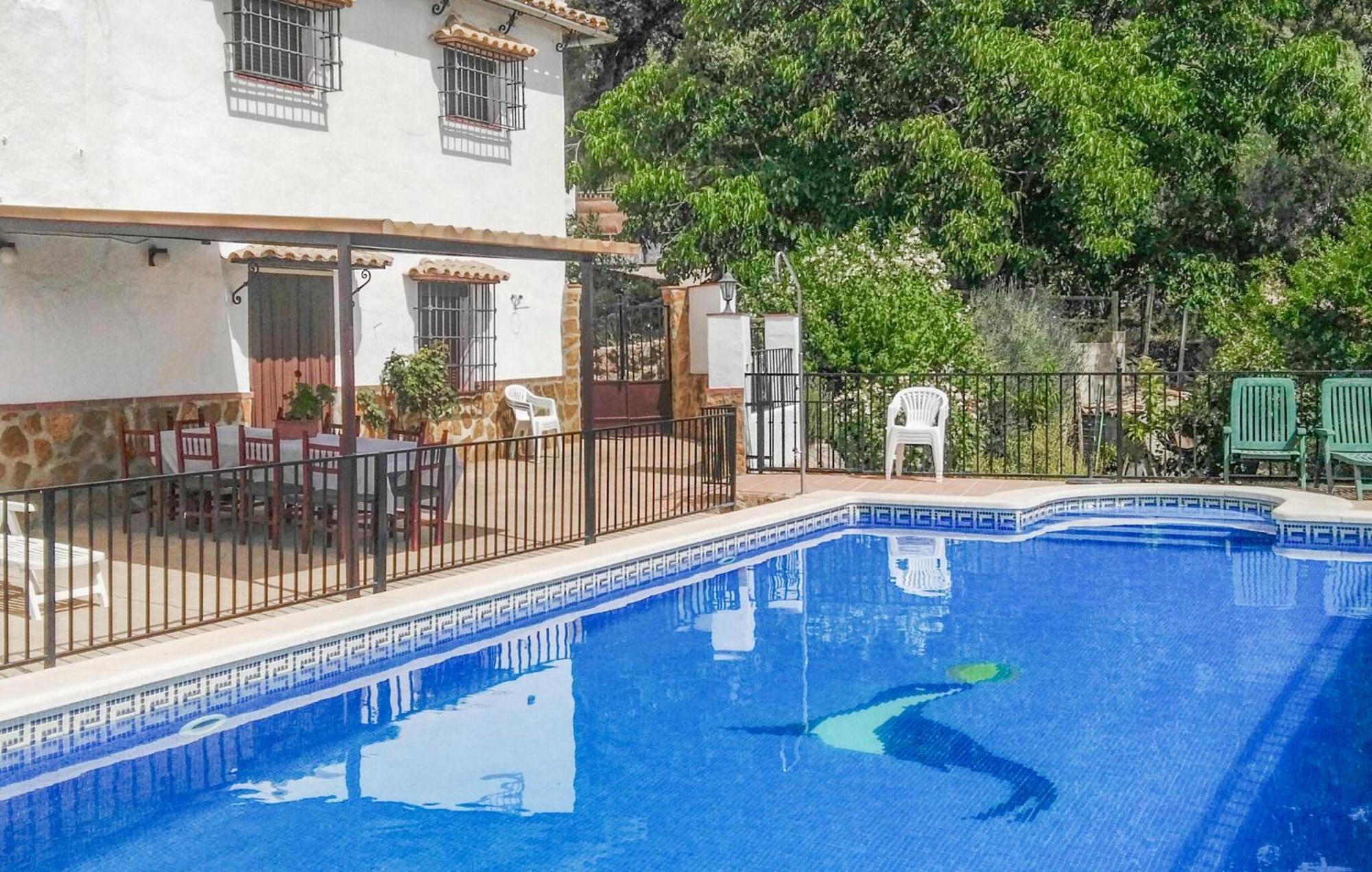 8 Bedroom Lovely Home In อิซนาฮาร์ ภายนอก รูปภาพ
